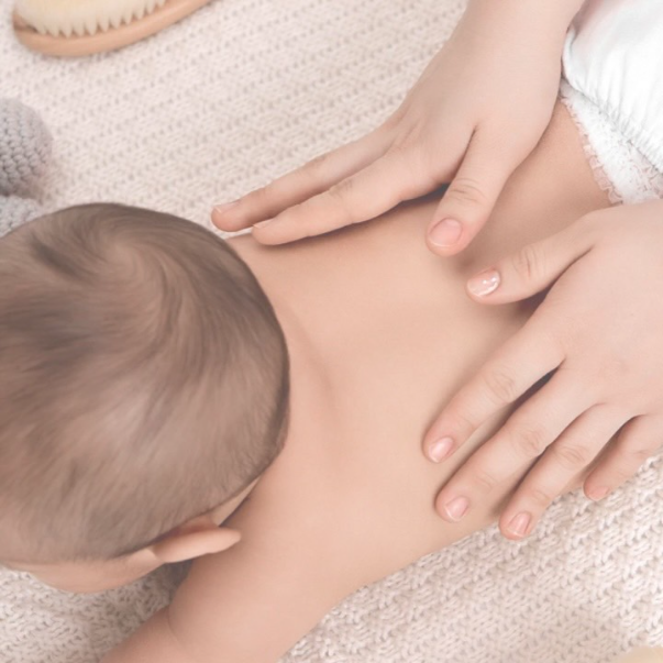 ベビーマッサージ